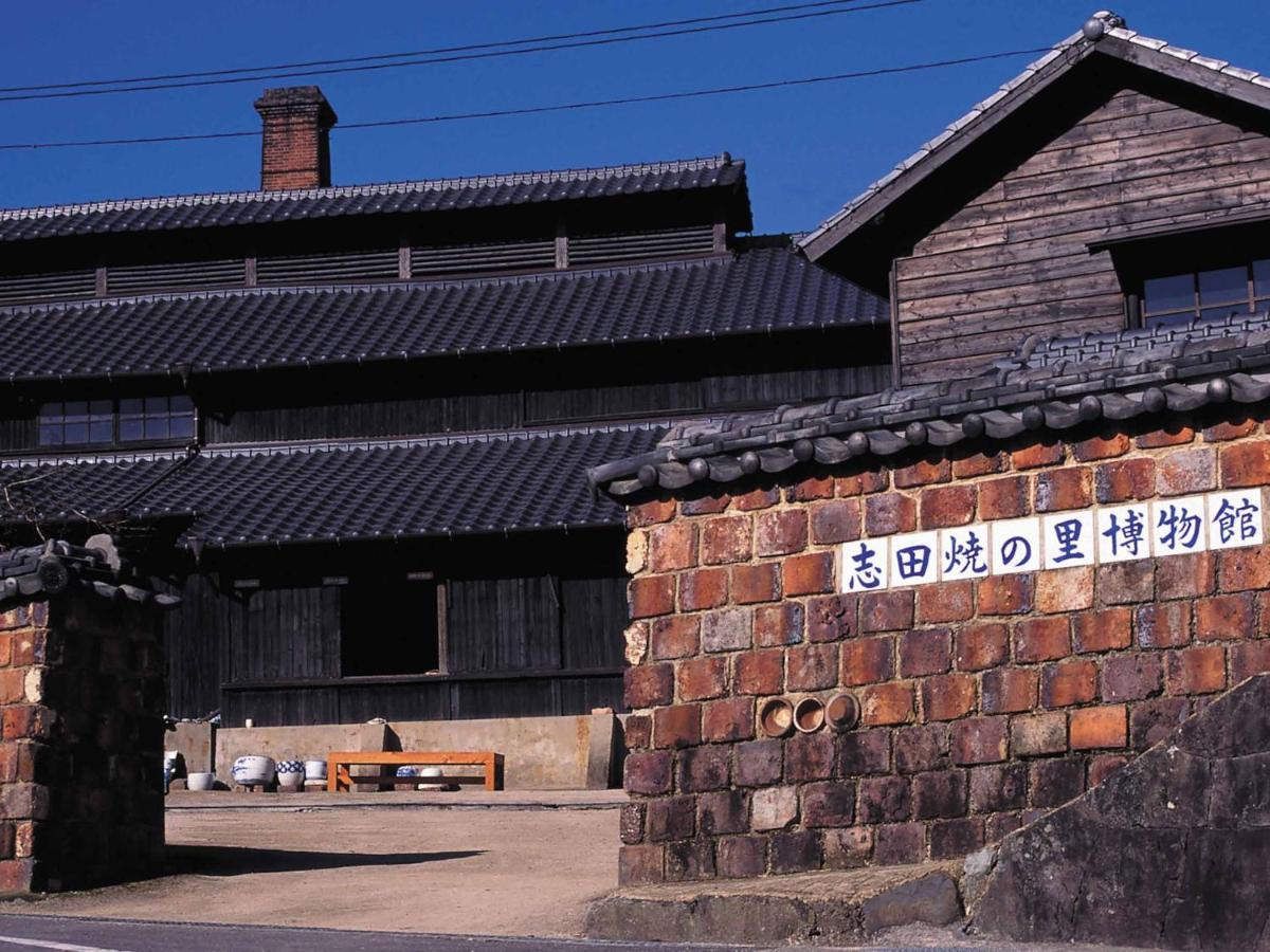 Ooedo Onsen Monogatari Ureshinokan Exterior photo